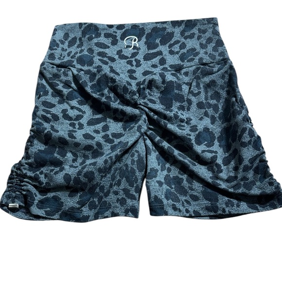 Bombshell sportswear women’s contour toggle shorts leopard scrunch adjustable - Picture 4 of 4